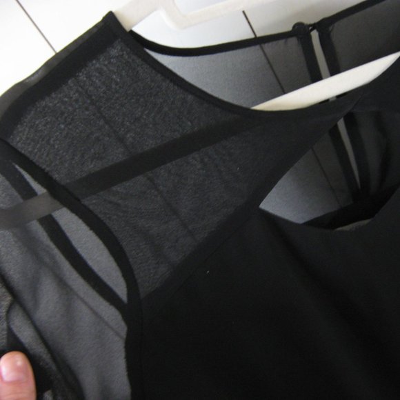 Pretty Black BCBG Tunic Top - Picture 3 of 6